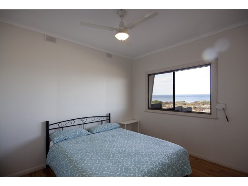 14 Esplanade, North Beach SA 5556