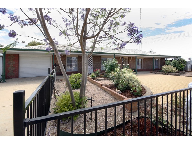 11 Wales Street, Wallaroo SA 5556