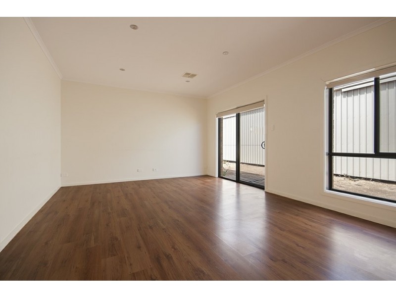 4 Meander Way, North Beach SA 5556