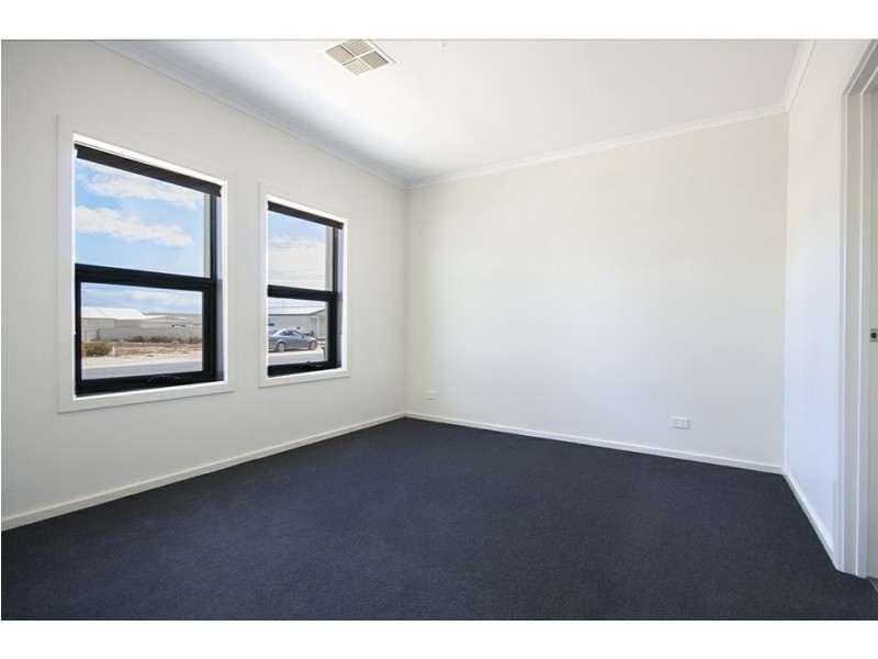 4 Meander Way, North Beach SA 5556