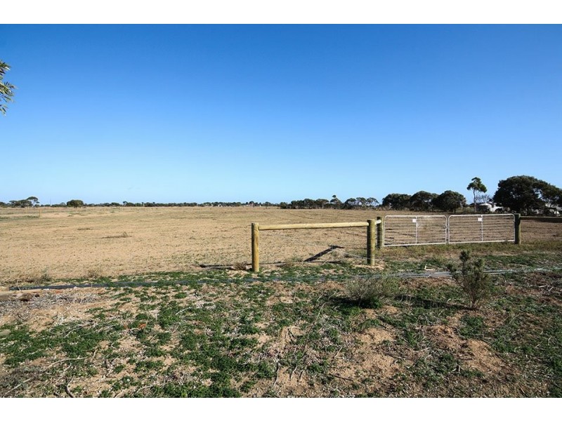 Lot 3 Rosslyn Rd, Wallaroo SA 5556