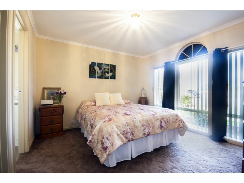 13 Bollmeyer St, Wallaroo SA 5556