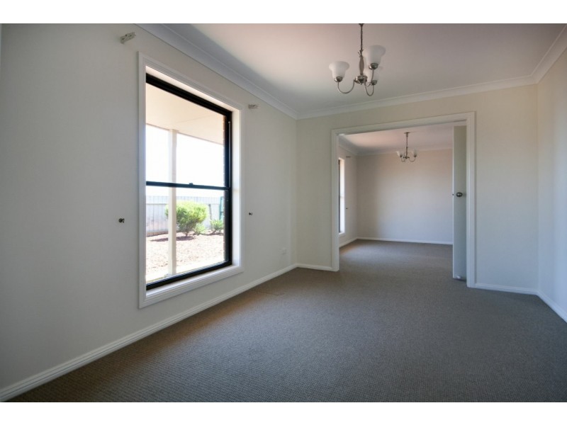 12 John Lloyd Street, Wallaroo SA 5556