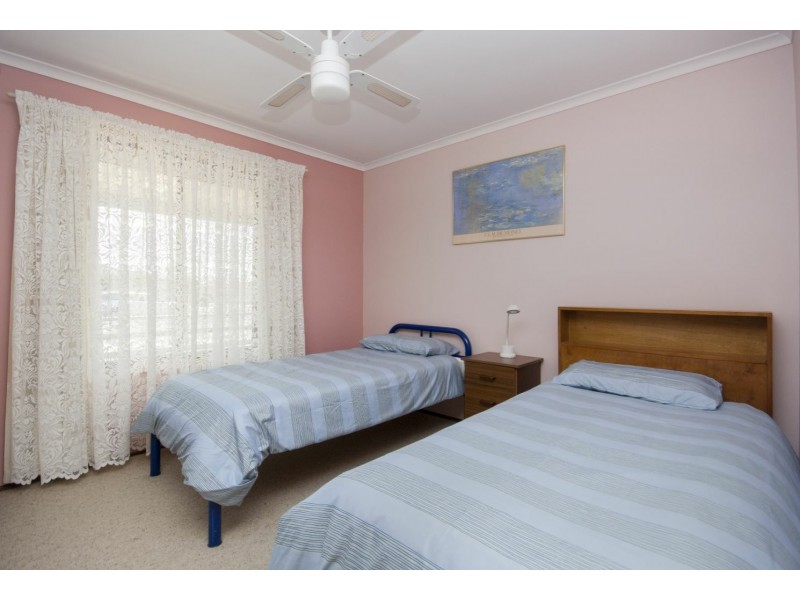 32 Ireland St, Wallaroo SA 5556