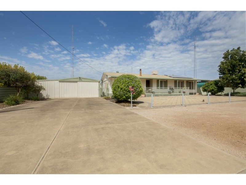 32 Ireland St, Wallaroo SA 5556