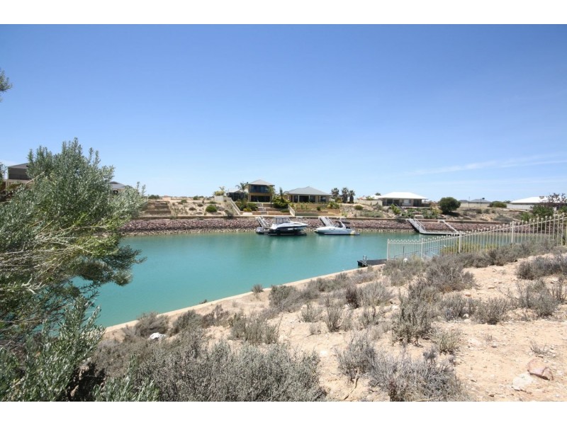 100 Gilmore Crs, Wallaroo SA 5556