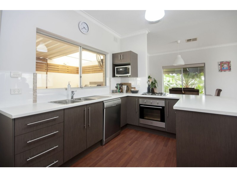 10 Hughes St, Wallaroo SA 5556