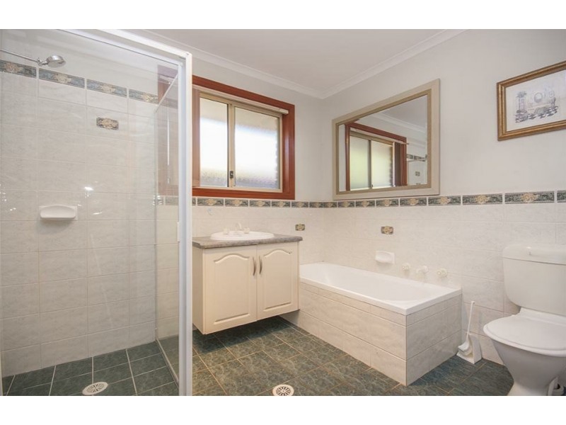 6 Gilmore Cres, Wallaroo SA 5556