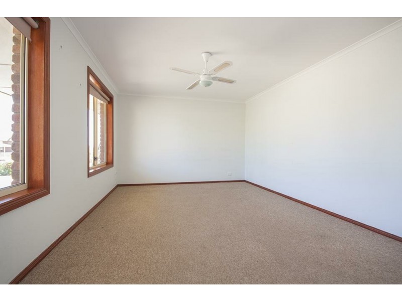 6 Gilmore Cres, Wallaroo SA 5556