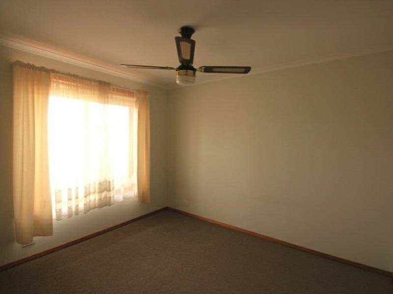 4 Gilmore Crescent, Wallaroo SA 5556