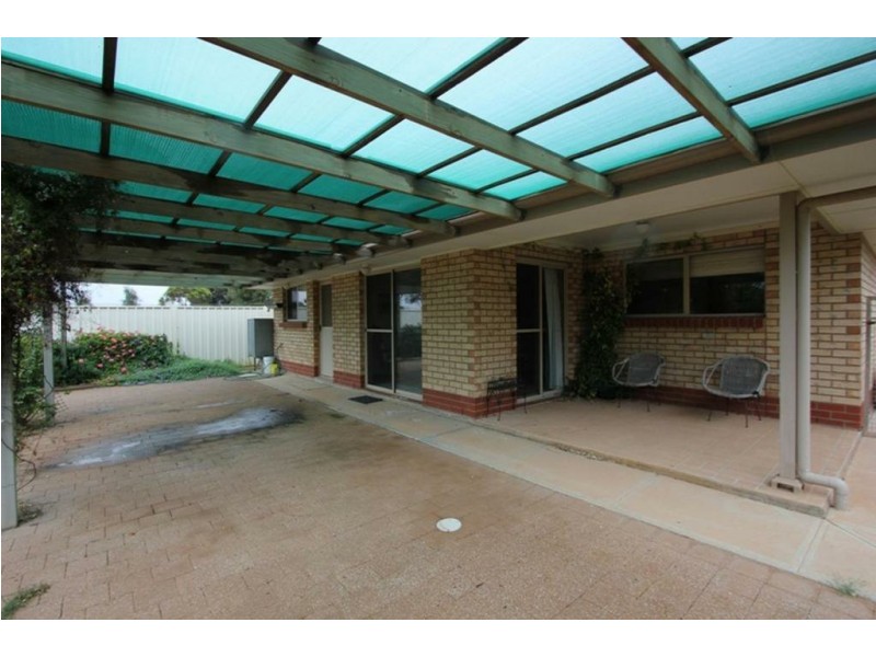 4 Gilmore Crescent, Wallaroo SA 5556