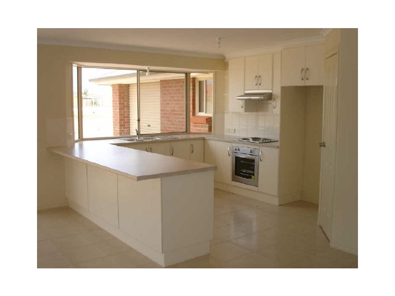 8 Boase Crescent, Wallaroo SA 5556