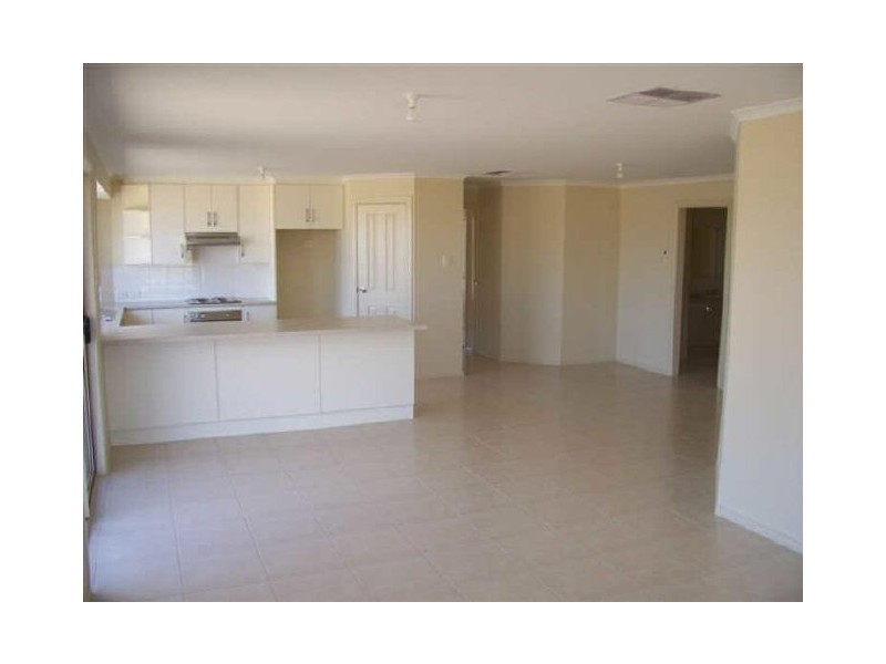 8 Boase Crescent, Wallaroo SA 5556