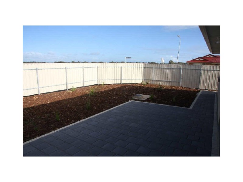 2 Clarke Street, Wallaroo SA 5556