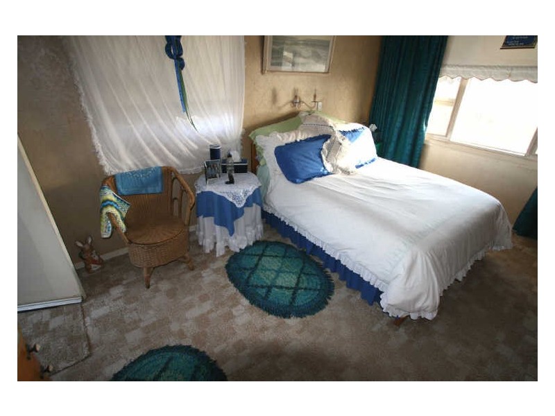 17 Esplanade, North Beach SA 5556