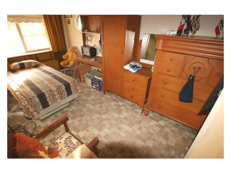 17 Esplanade, North Beach SA 5556