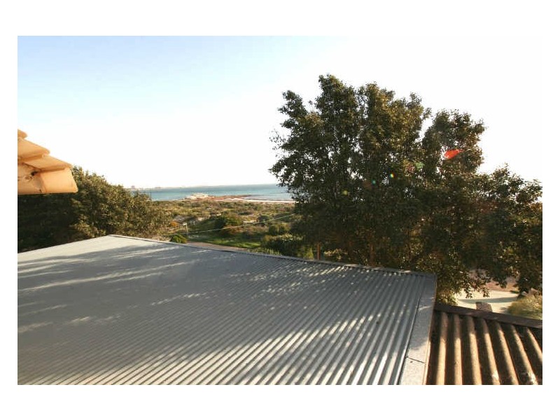 17 Esplanade, North Beach SA 5556