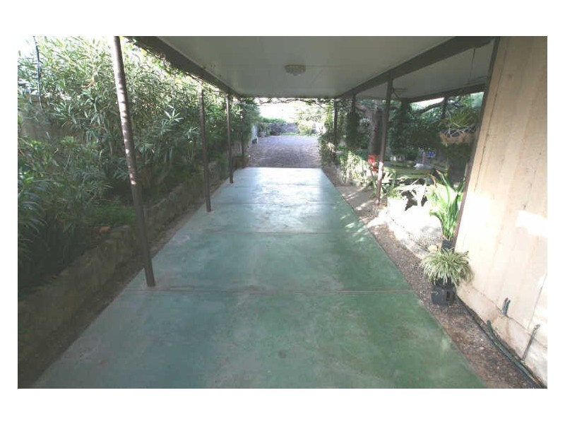 17 Esplanade, North Beach SA 5556