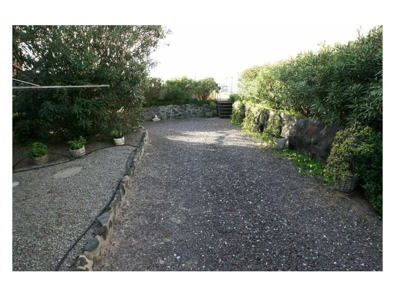 17 Esplanade, North Beach SA 5556