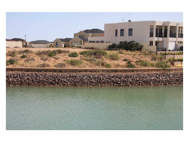 64 Stately Way, Wallaroo SA 5556