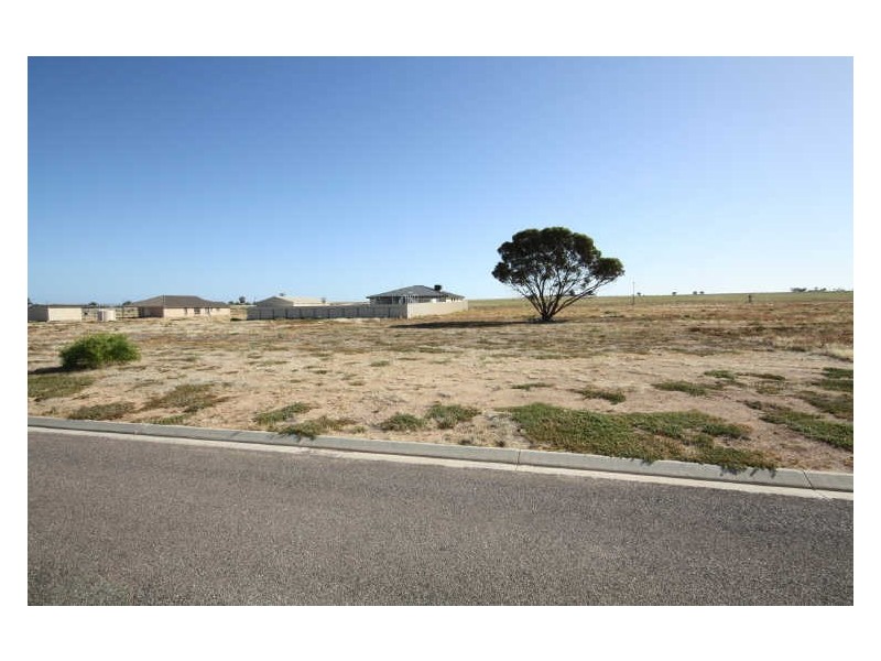 18 Rose Avenue, North Beach SA 5556