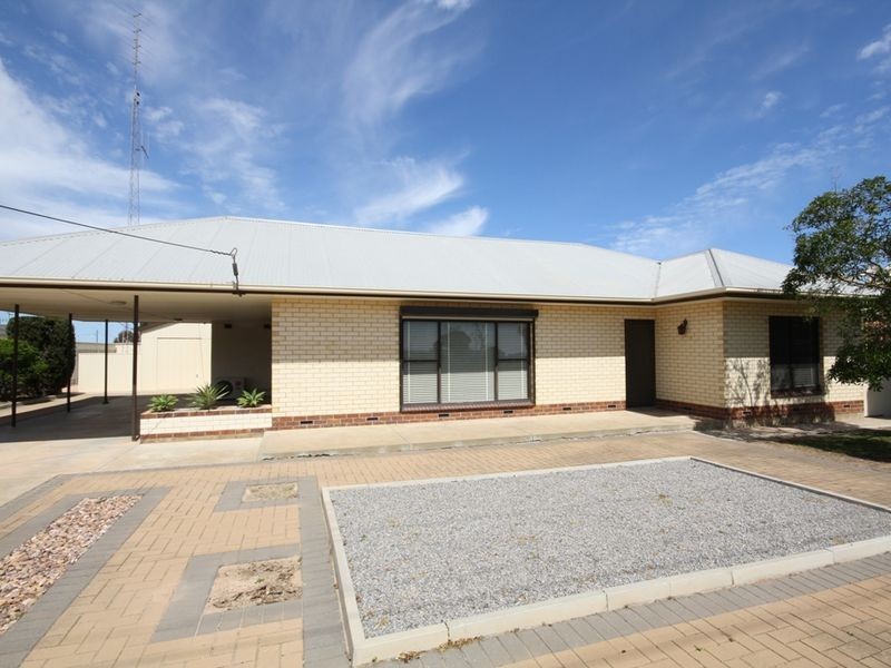 30 Kadina Rd, Wallaroo SA 5556