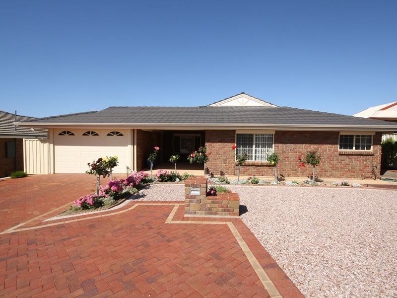 14 Gilmore Crescent, Wallaroo SA 5556
