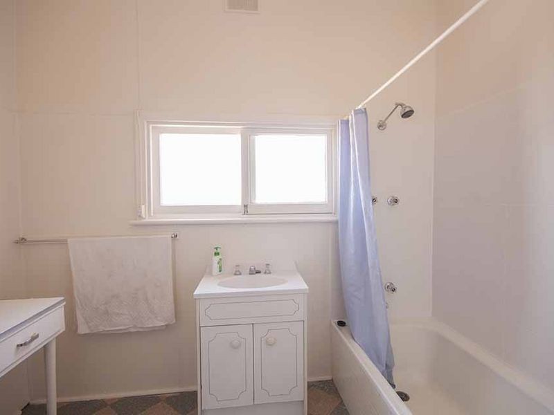 15 Irwin Street, Wallaroo SA 5556