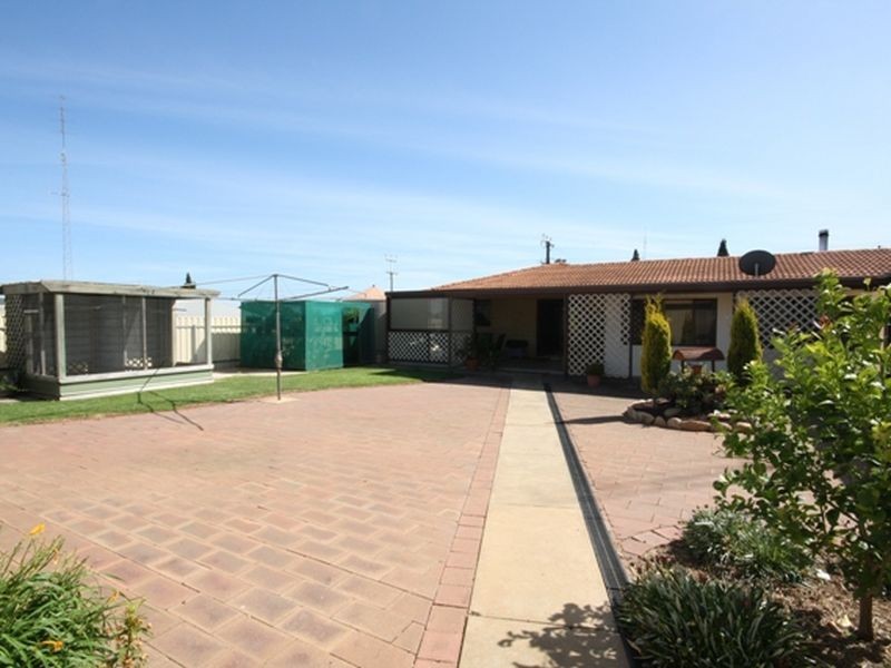 34 Kadina Rd, Wallaroo SA 5556