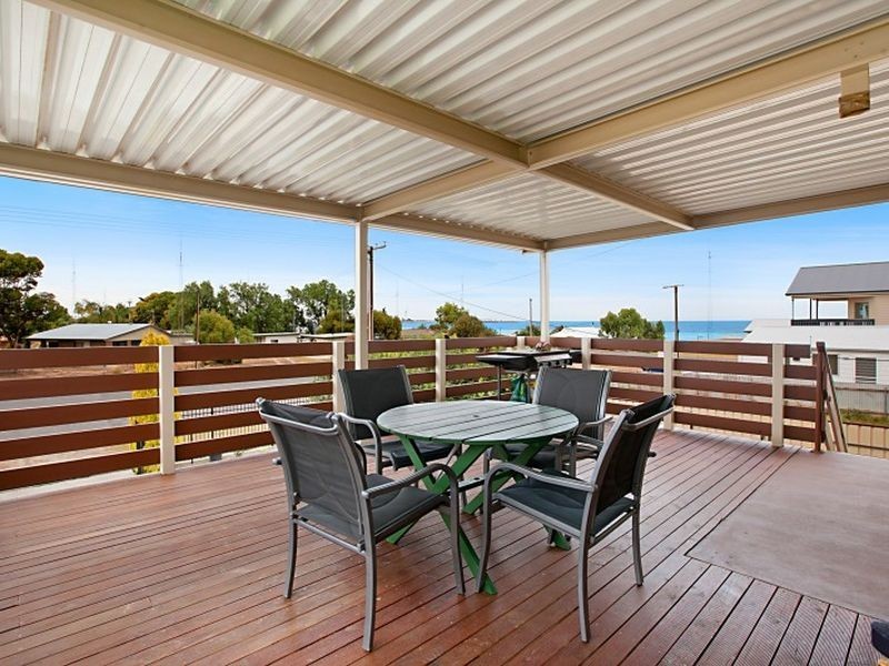 1 Bayview Parade, North Beach SA 5556