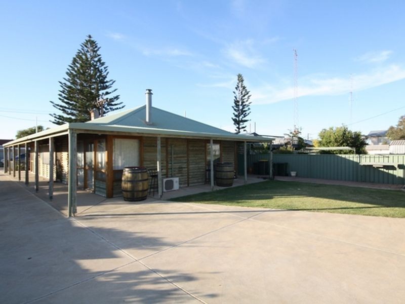 4 Gloria Avenue, North Beach SA 5556