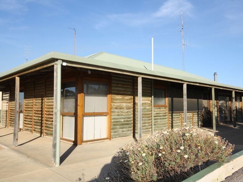 4 Gloria Avenue, North Beach SA 5556