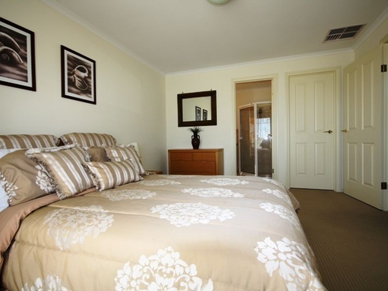 55 Stately Way, Wallaroo SA 5556
