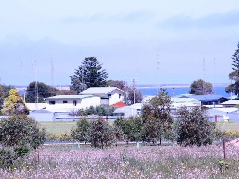 9 Kassa Rd, North Beach SA 5556