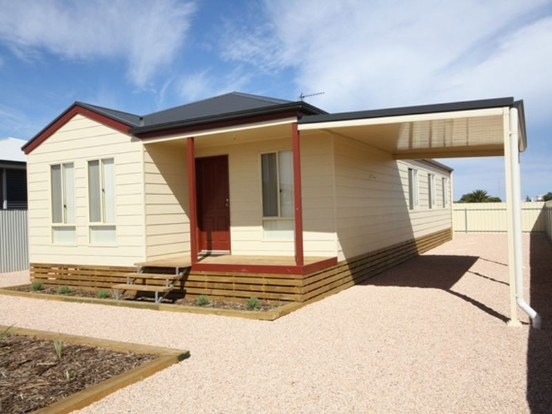 9 Cameron Crt, Wallaroo SA 5556
