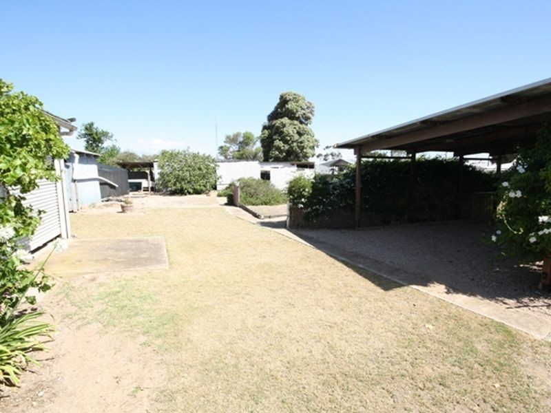 18 May Street, Wallaroo SA 5556