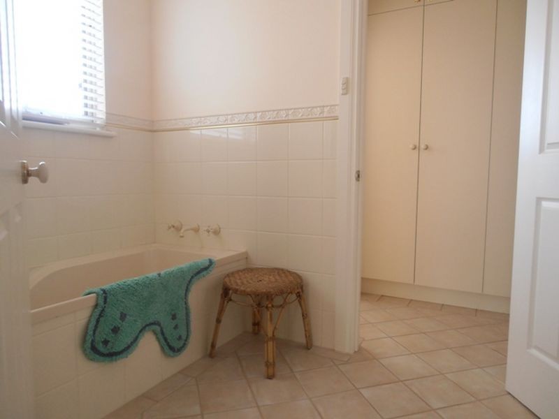 17 Oceanview Drive, North Beach SA 5556