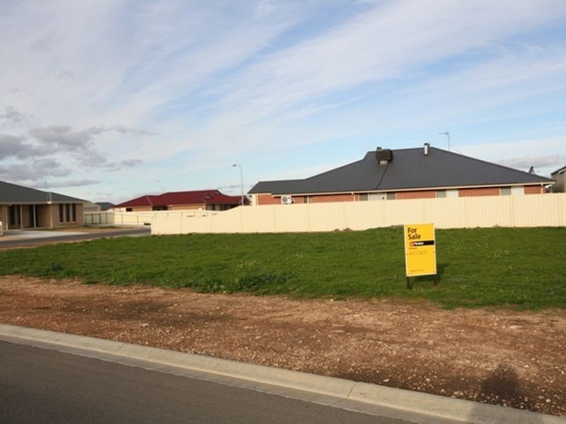 4 Boase Crescent, Wallaroo SA 5556