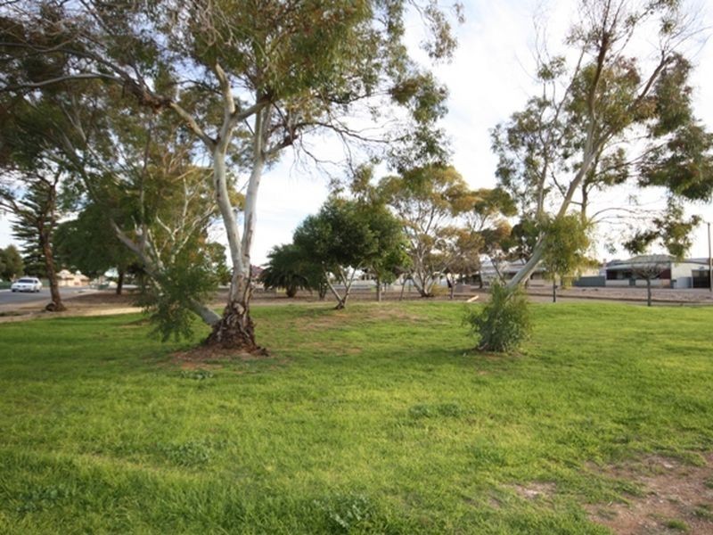 19 Hughes St, Wallaroo SA 5556