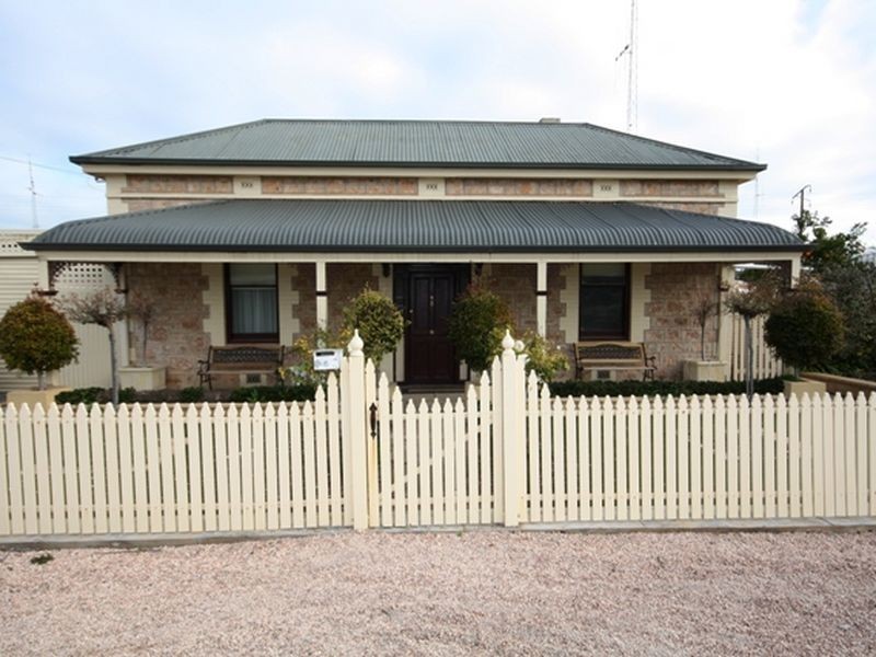 18 Daly Street, Wallaroo SA 5556