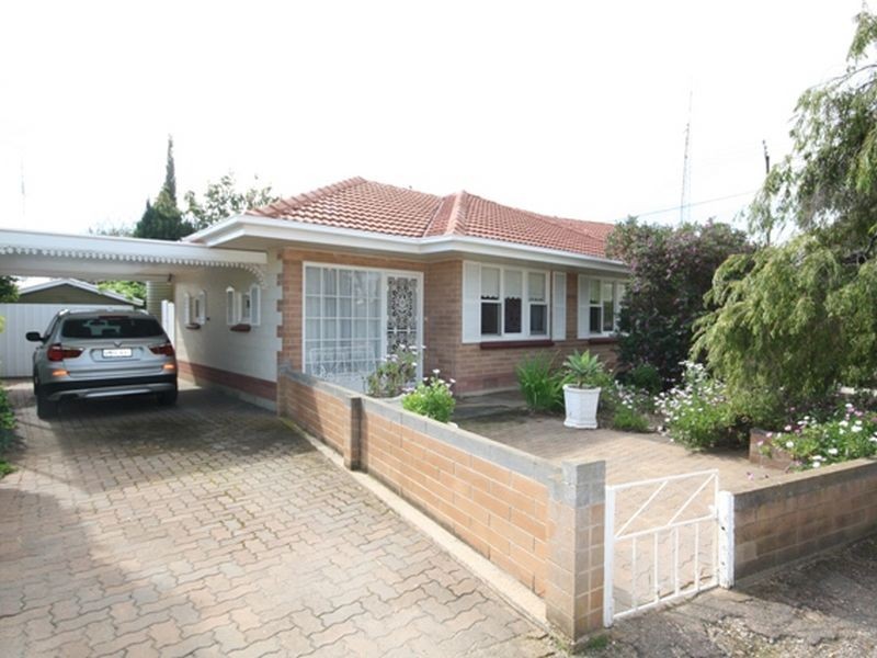 17 Lydia Tce, Wallaroo SA 5556