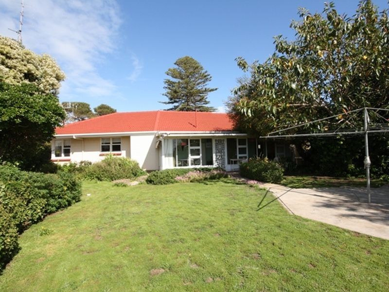 17 Lydia Tce, Wallaroo SA 5556