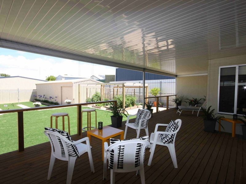 2 Wandana Street, North Beach SA 5556