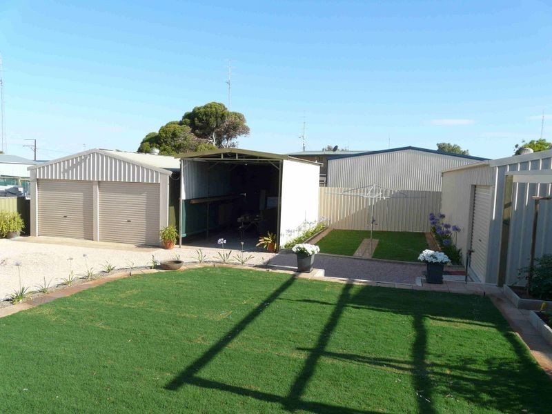 2 Wandana Street, North Beach SA 5556