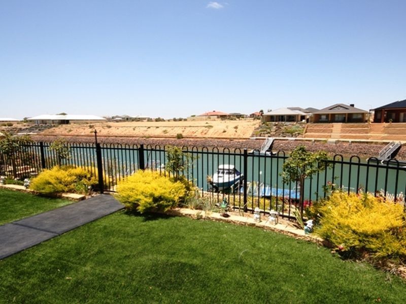 70 Gilmore Crescent, Wallaroo SA 5556