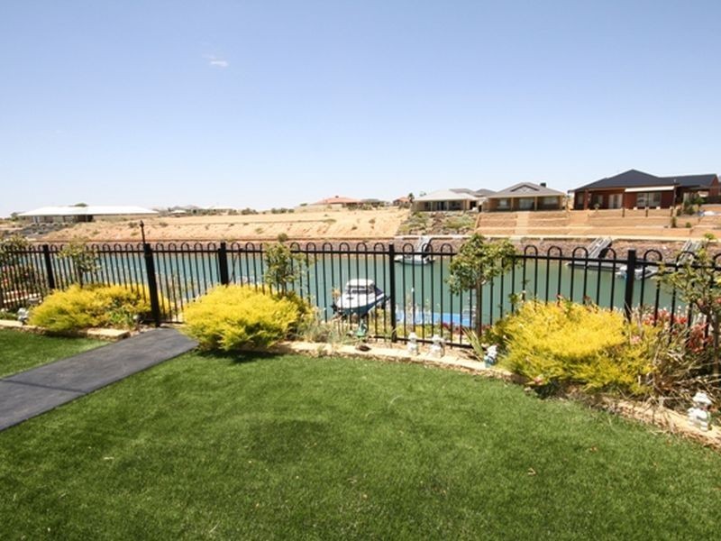 70 Gilmore Crescent, Wallaroo SA 5556