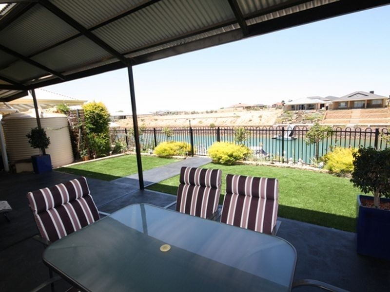 70 Gilmore Crescent, Wallaroo SA 5556