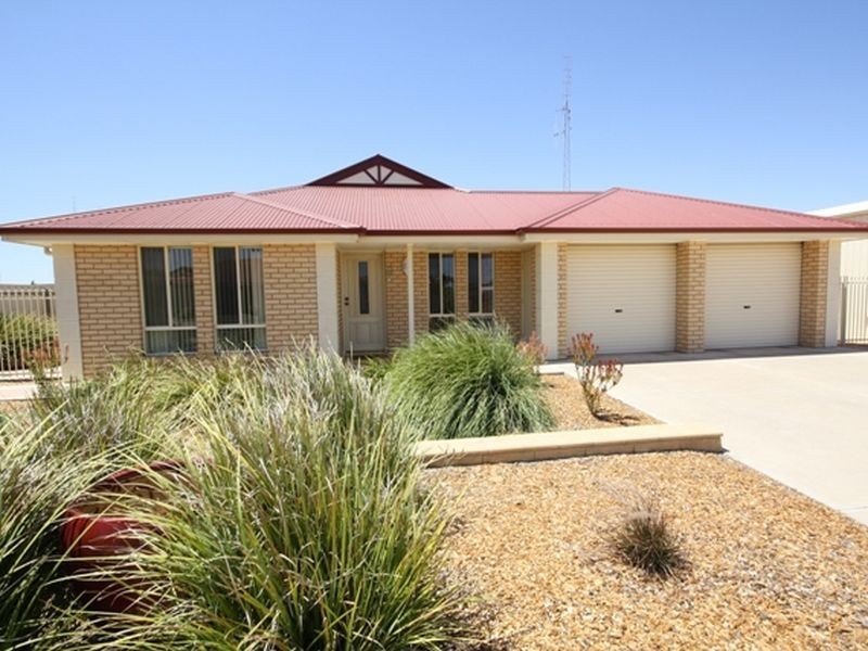 8 Price, Wallaroo SA 5556