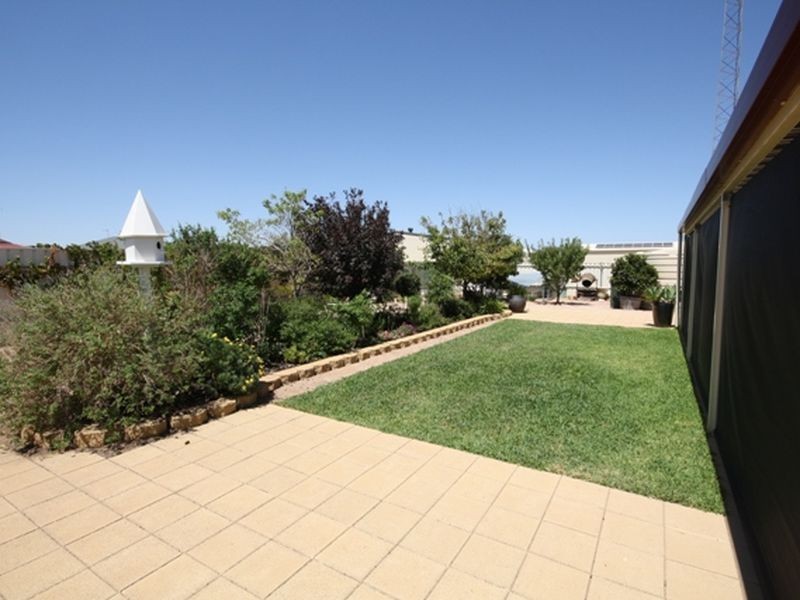 8 Price, Wallaroo SA 5556