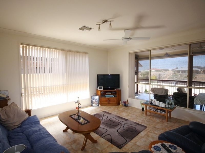 68 Gilmore Crescent, Wallaroo SA 5556